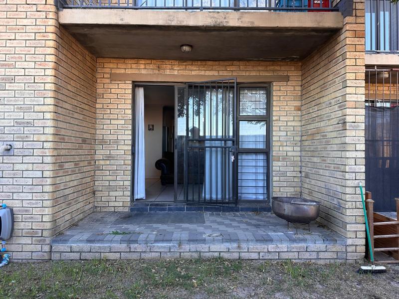 2 Bedroom Property for Sale in Fairview Golf Estate Western Cape